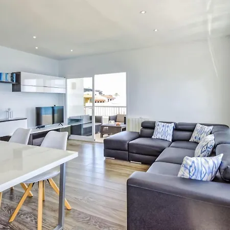 Moderne Vor Dem Von Son Baulo By Interhome Daire *